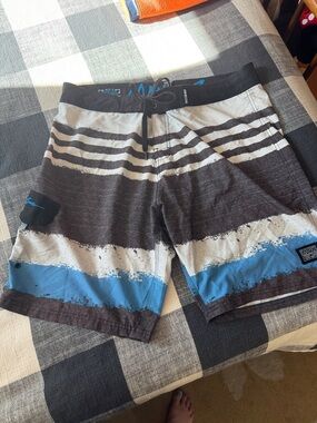 Maui and Sons Men’s Blue, Gray & White Striped Board Shorts